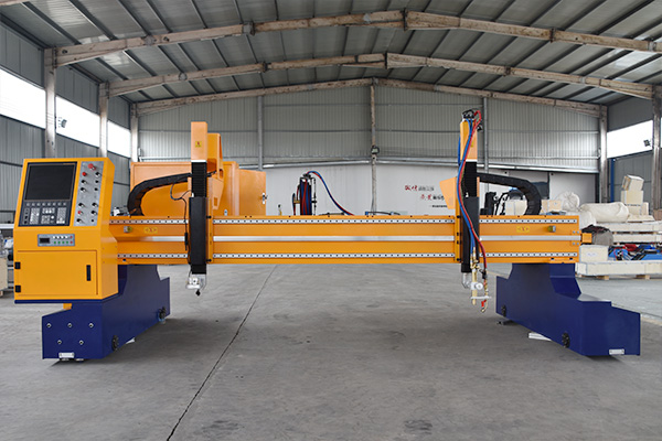 造成龍門式數(shù)控切割機(jī)假性故障的原因是什么?