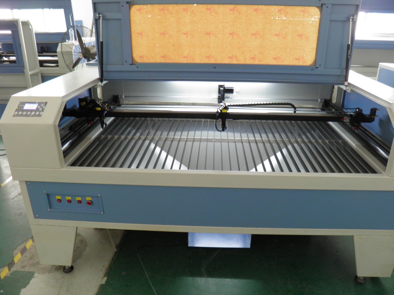 數(shù)控激光切割機 數(shù)控激光切割機