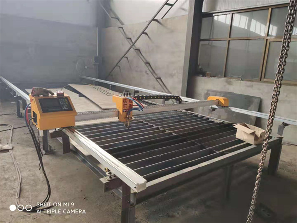 信爾小型數(shù)控等離子龍門切割機(jī)4