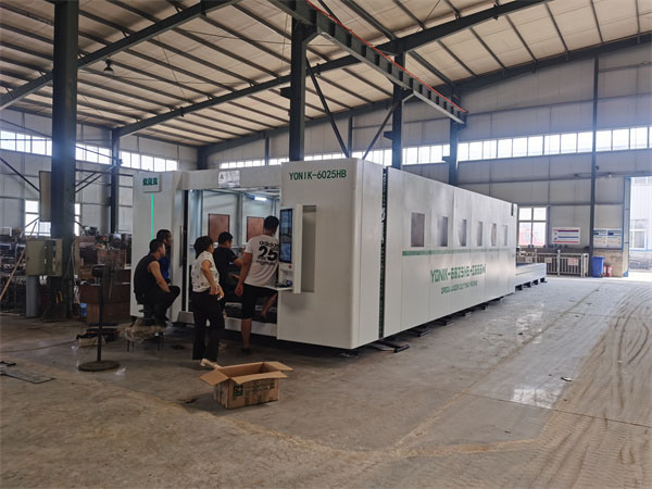 選擇光纖激光切割機(jī)要注意哪些方面?