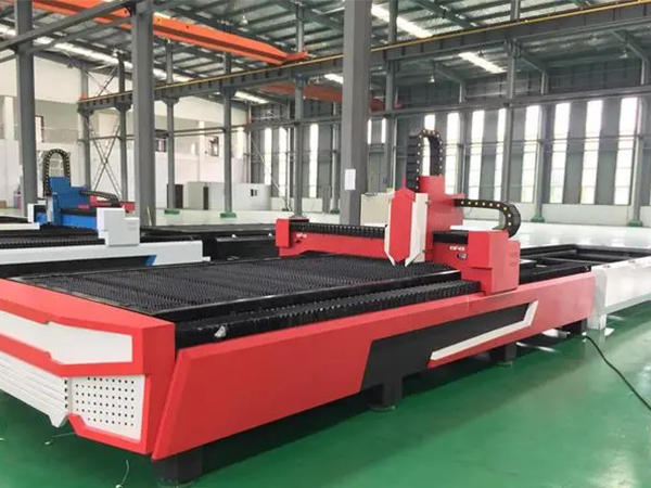 數(shù)控激光切割機.jpg 數(shù)控激光切割機.jpg